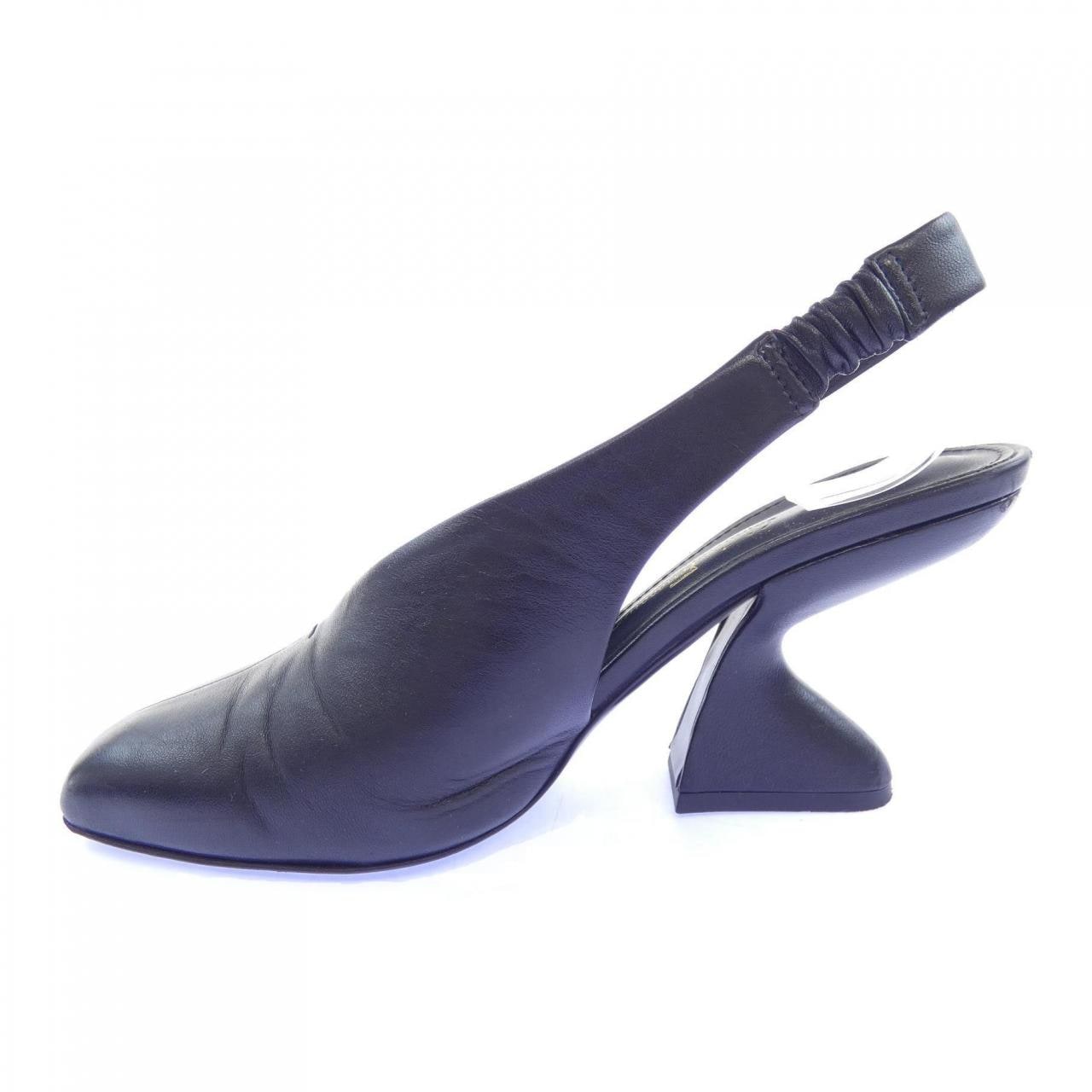 サルヴァトーレフェラガモ SALVATORE FERRAGAMO パンプス