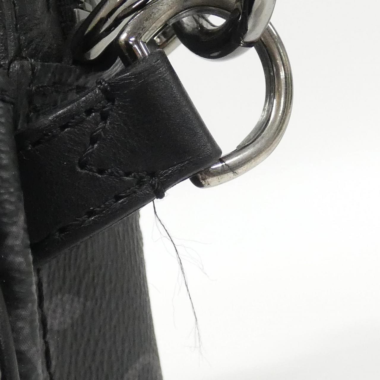 ルイヴィトン モノグラム エクリプス リバース トリオ メッセンジャー M69443 ショルダーバッグ