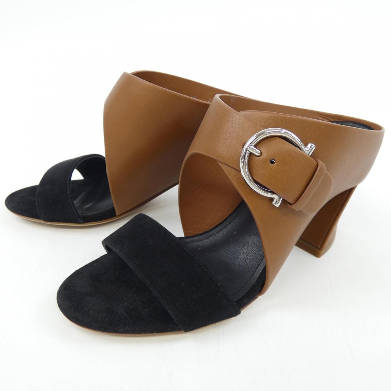 サルヴァトーレフェラガモ SALVATORE FERRAGAMO サンダル