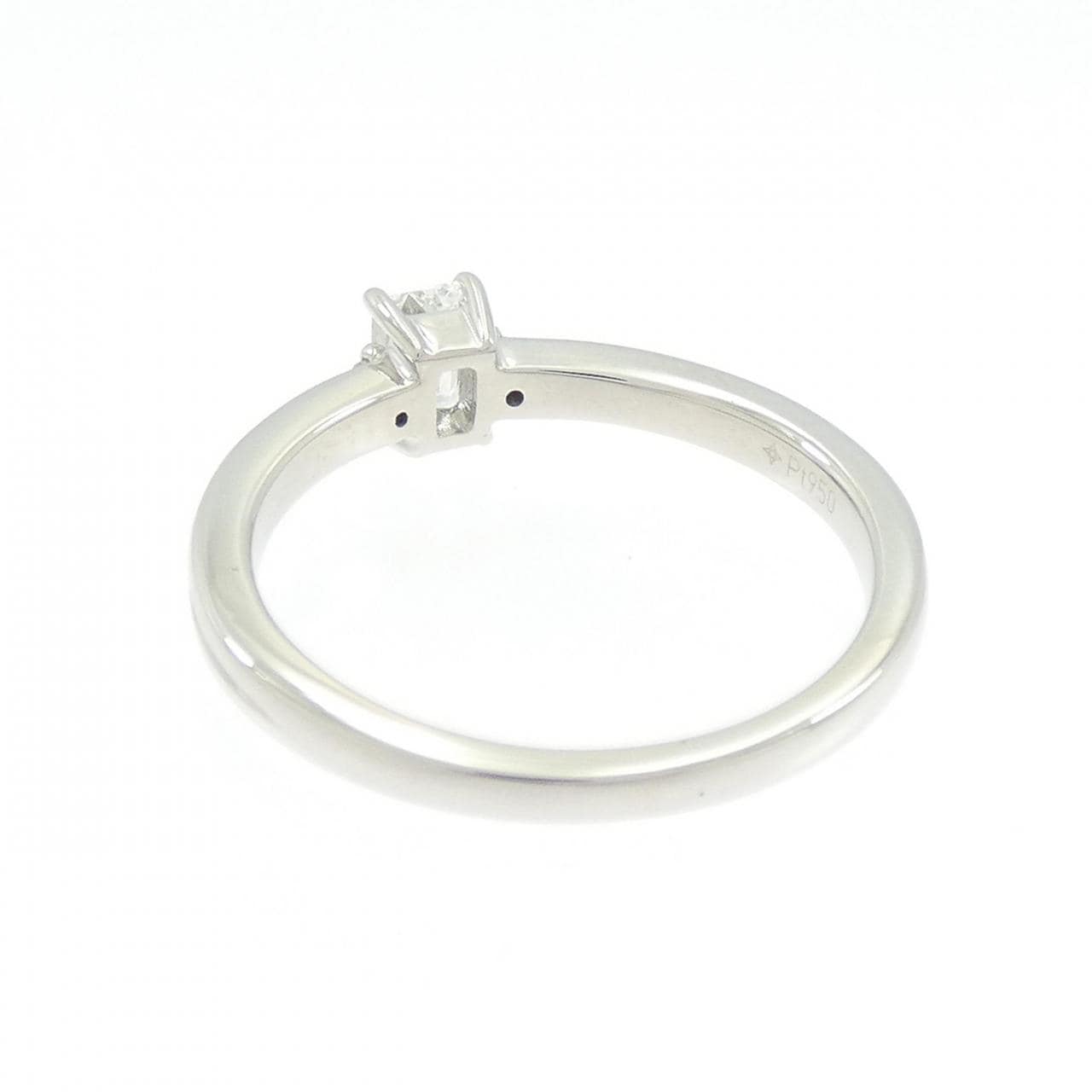 ジーエスティービー ダイヤモンド リング 0.30CT