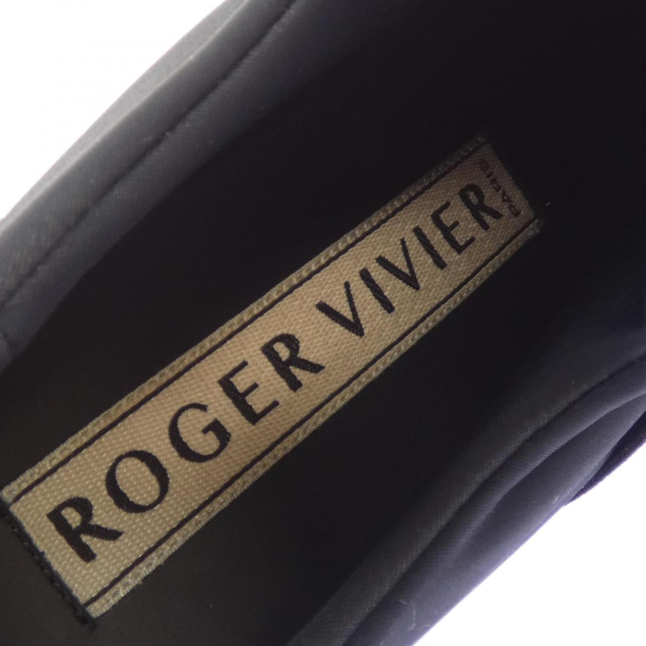 ロジェヴィヴィエ ROGER VIVIER ヴィヴ ラン　ストラスバックル スニーカー