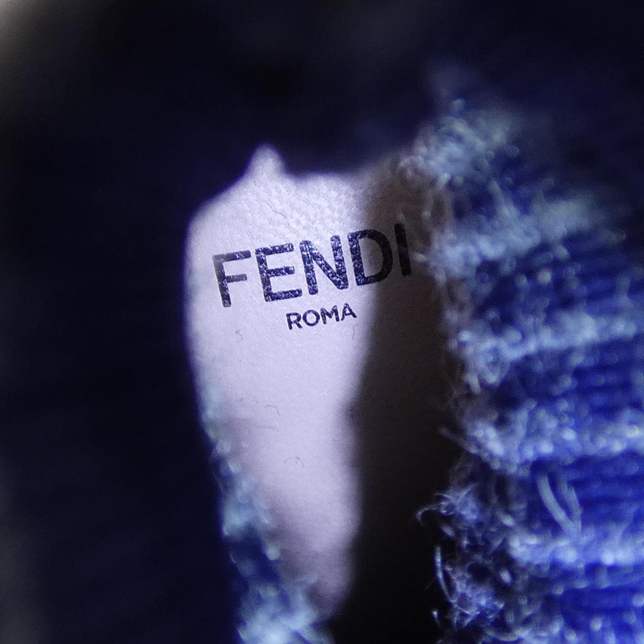 FENDI芬迪靴子