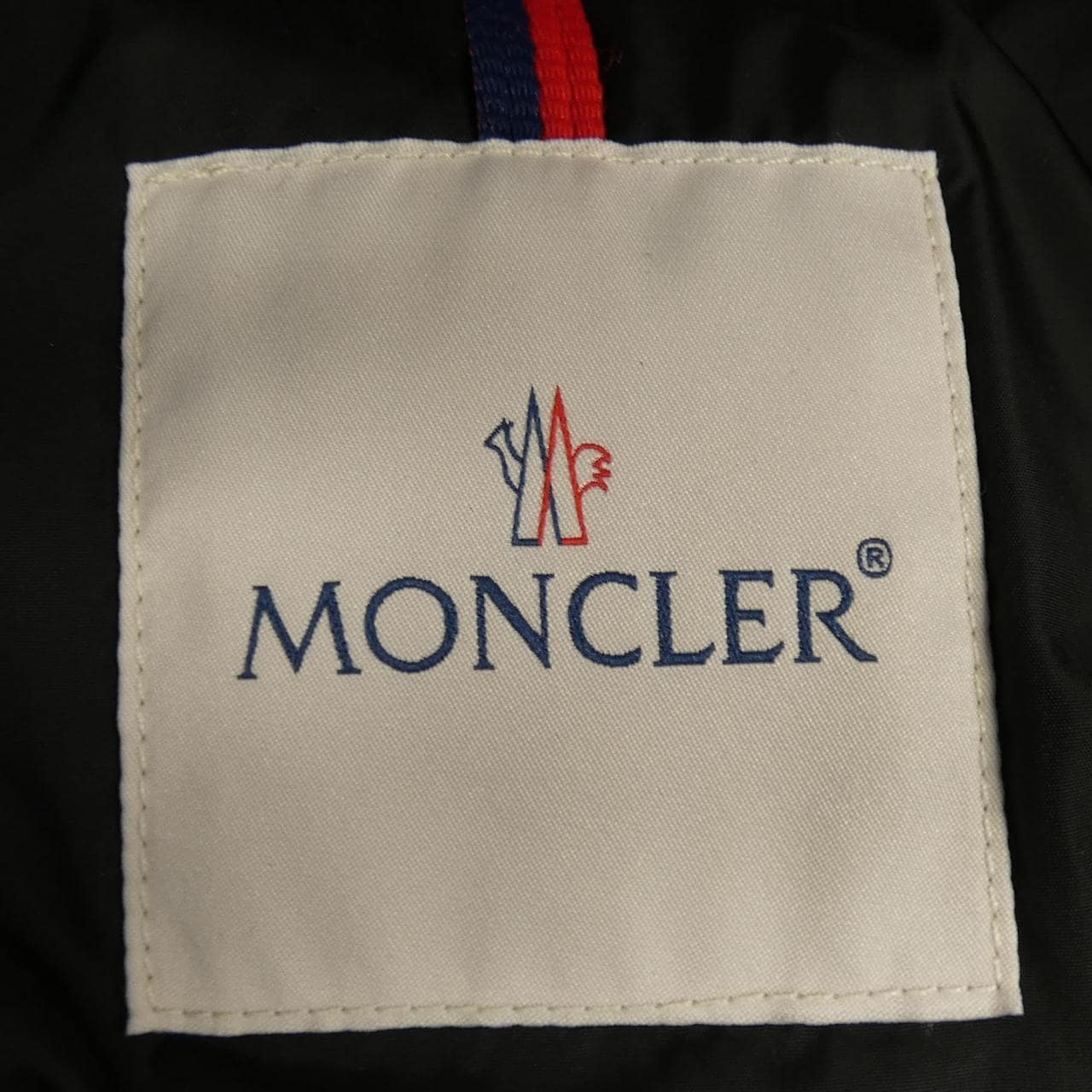 モンクレール MONCLER ダウンジャケット