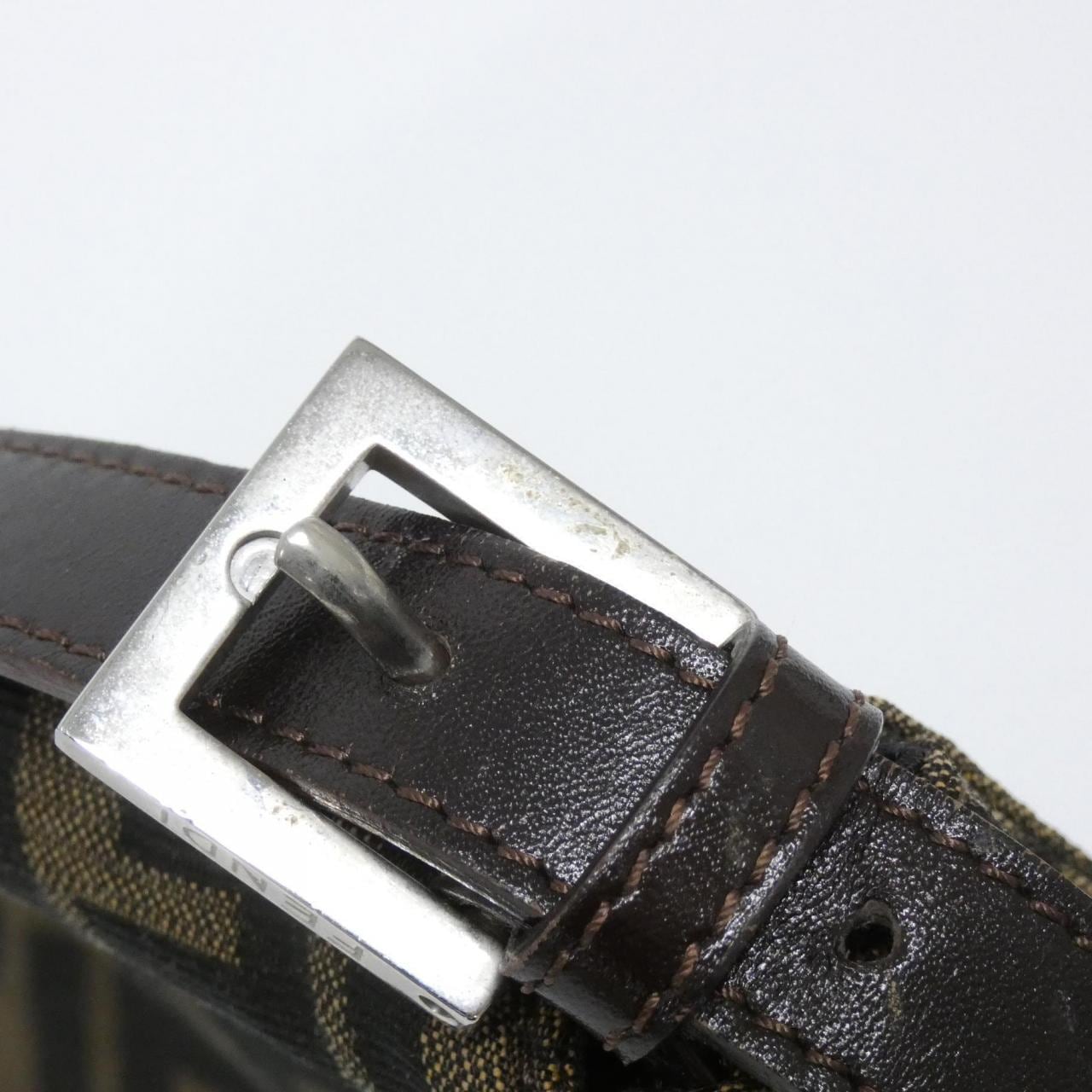 【ヴィンテージ】フェンディ マンマ バゲット 26325 ショルダーバッグ