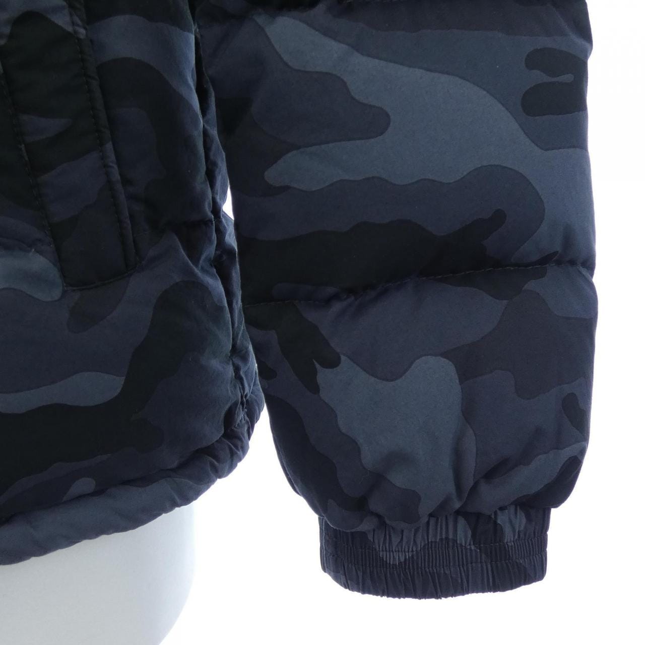 モンクレール MONCLER AITON ダウンジャケット