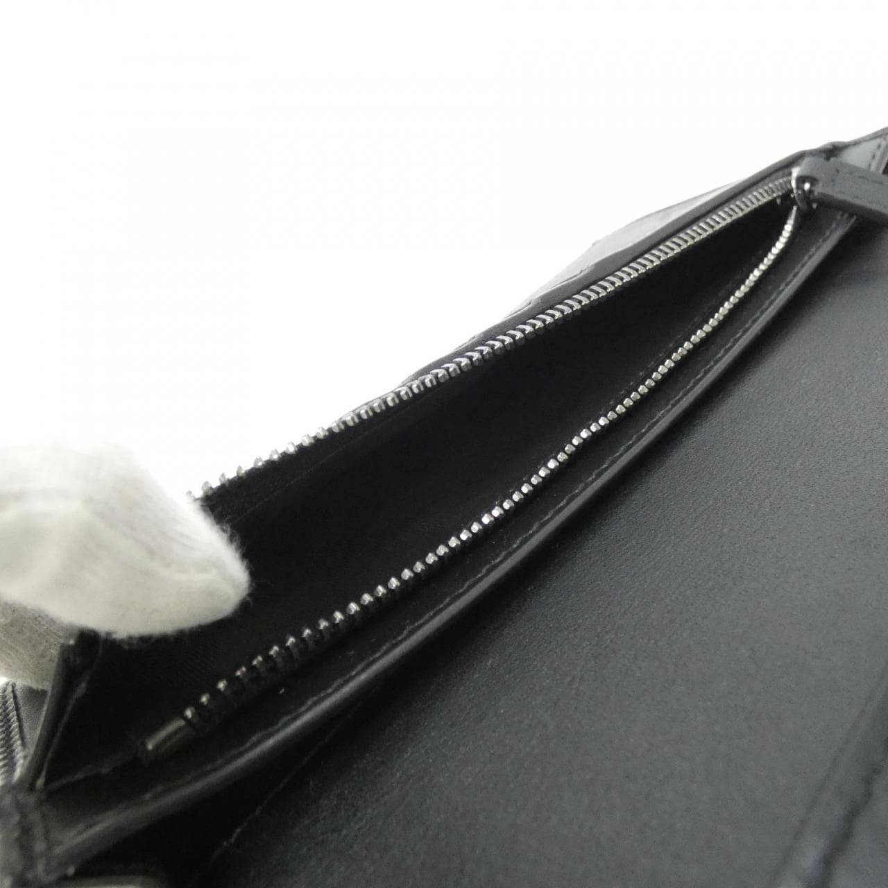 グッチ GG EMBLEM 821213 FAD6M 財布