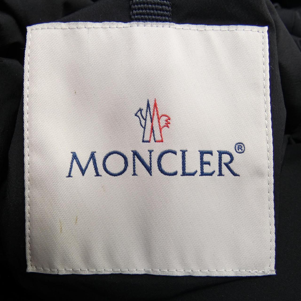 モンクレール MONCLER ダウンジャケット