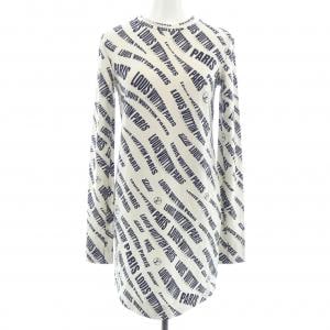 ルイヴィトン LOUIS VUITTON スランティドシグネチャー FLRO30IM2 ワンピース