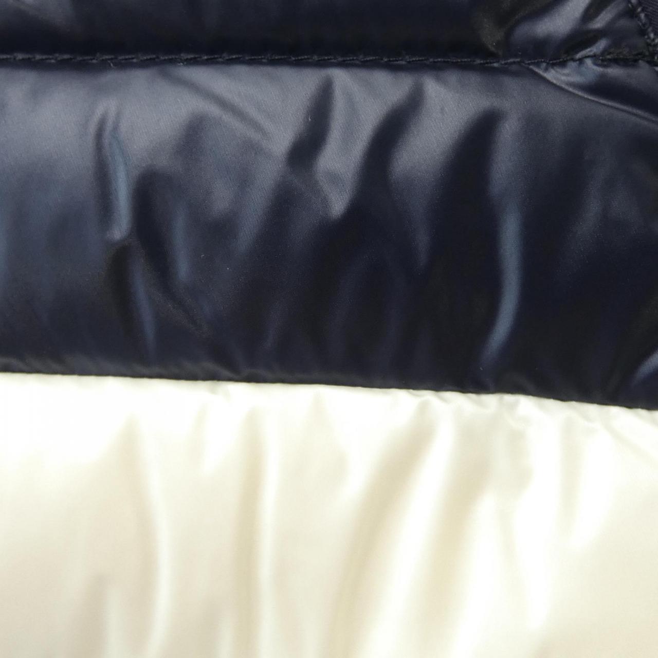モンクレール MONCLER ダウンジャケット