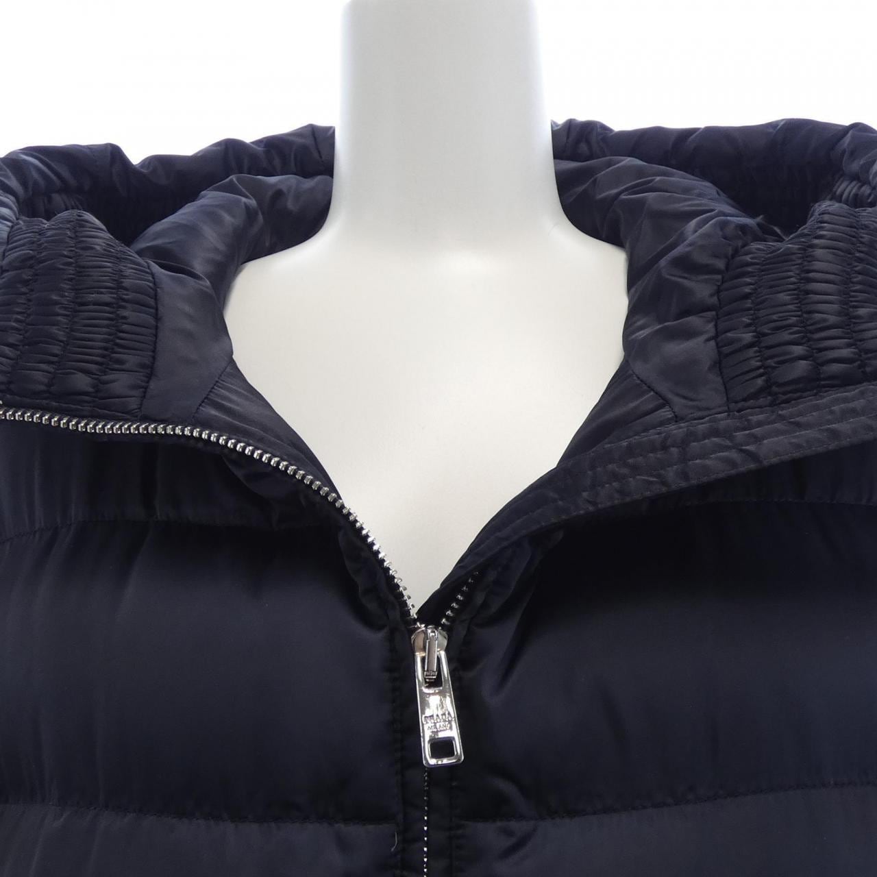 プラダ PRADA 29B364 ダウンコート