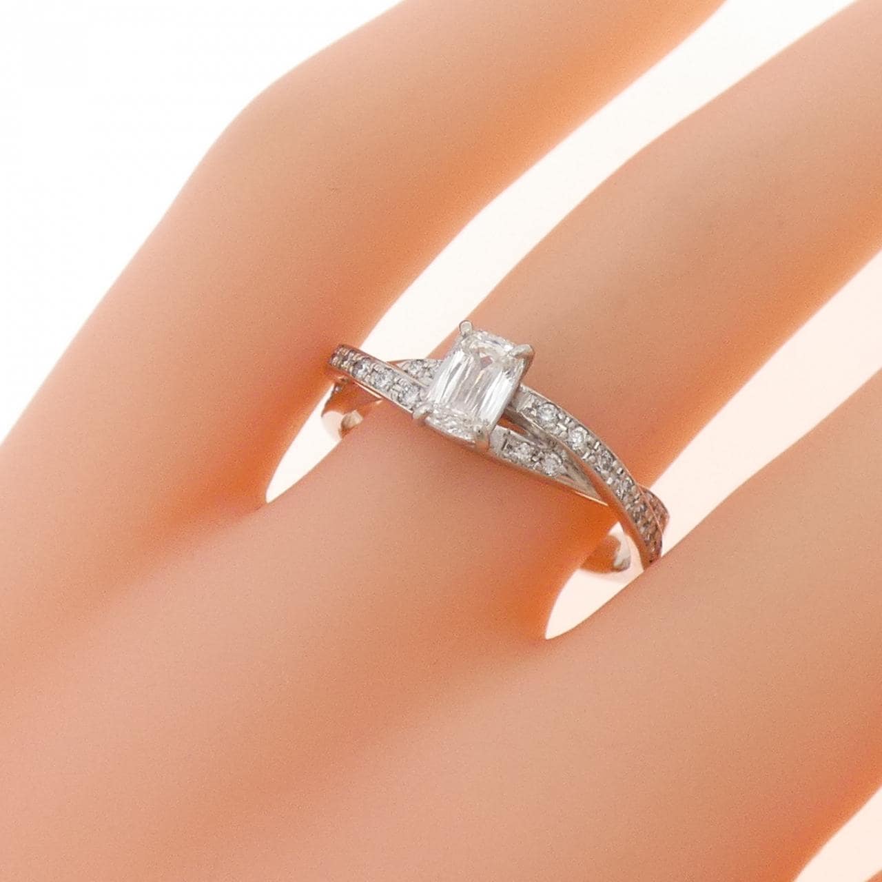 PT900 ダイヤモンド リング 0.523CT F VVS1 ファンシーカット