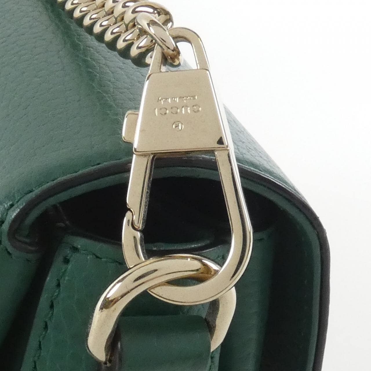 グッチ 607720 CAO0G バッグ
