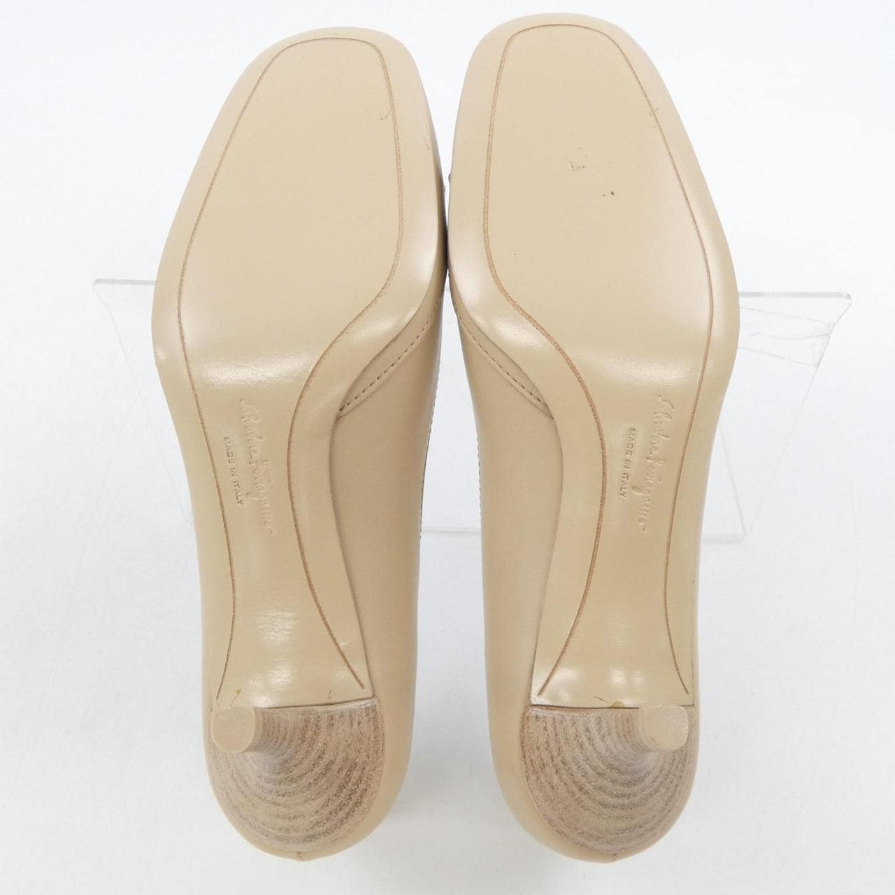 サルヴァトーレフェラガモ SALVATORE FERRAGAMO 1DB80868M 855 パンプス