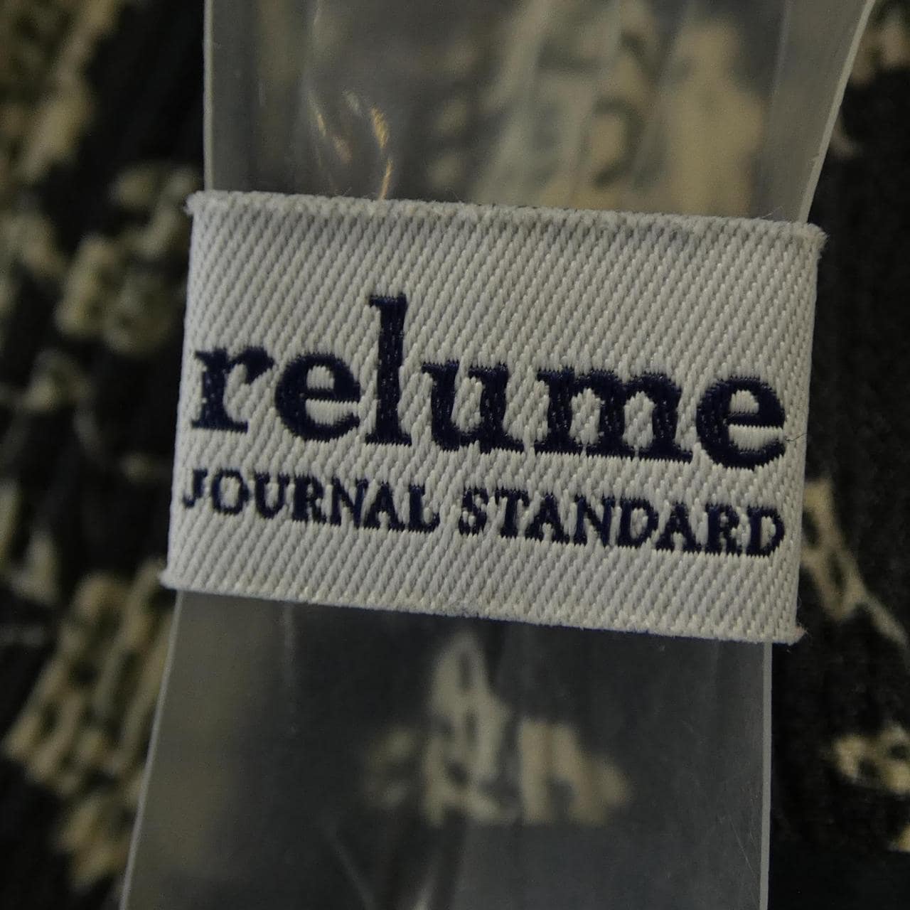 レリューム relume スカート