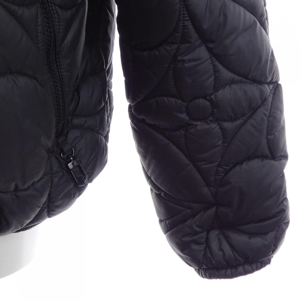 ルイヴィトン LOUIS VUITTON リバーシブルモノグラムパファージャケット HIB47WRSB ブルゾン