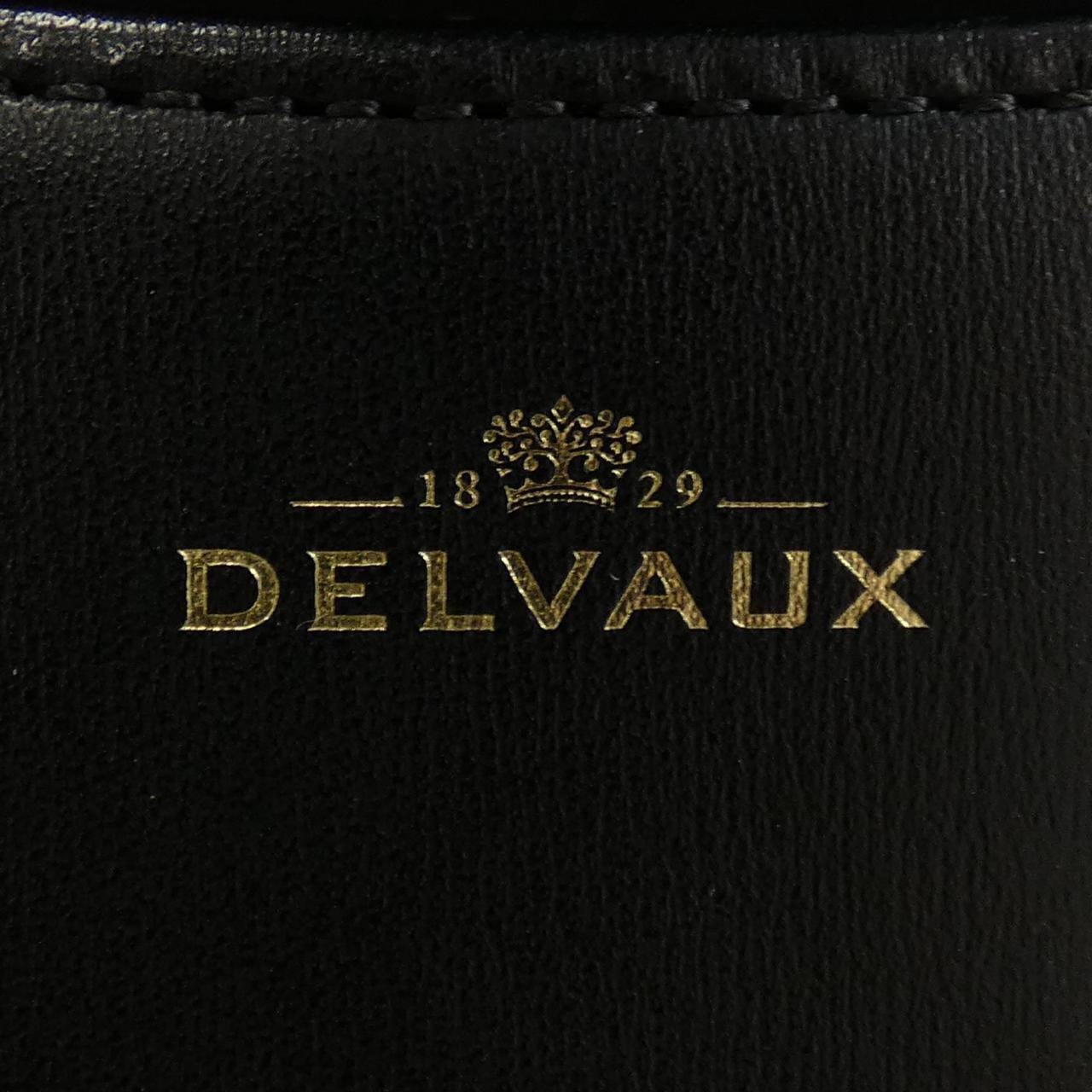 德尔沃DELVAUX