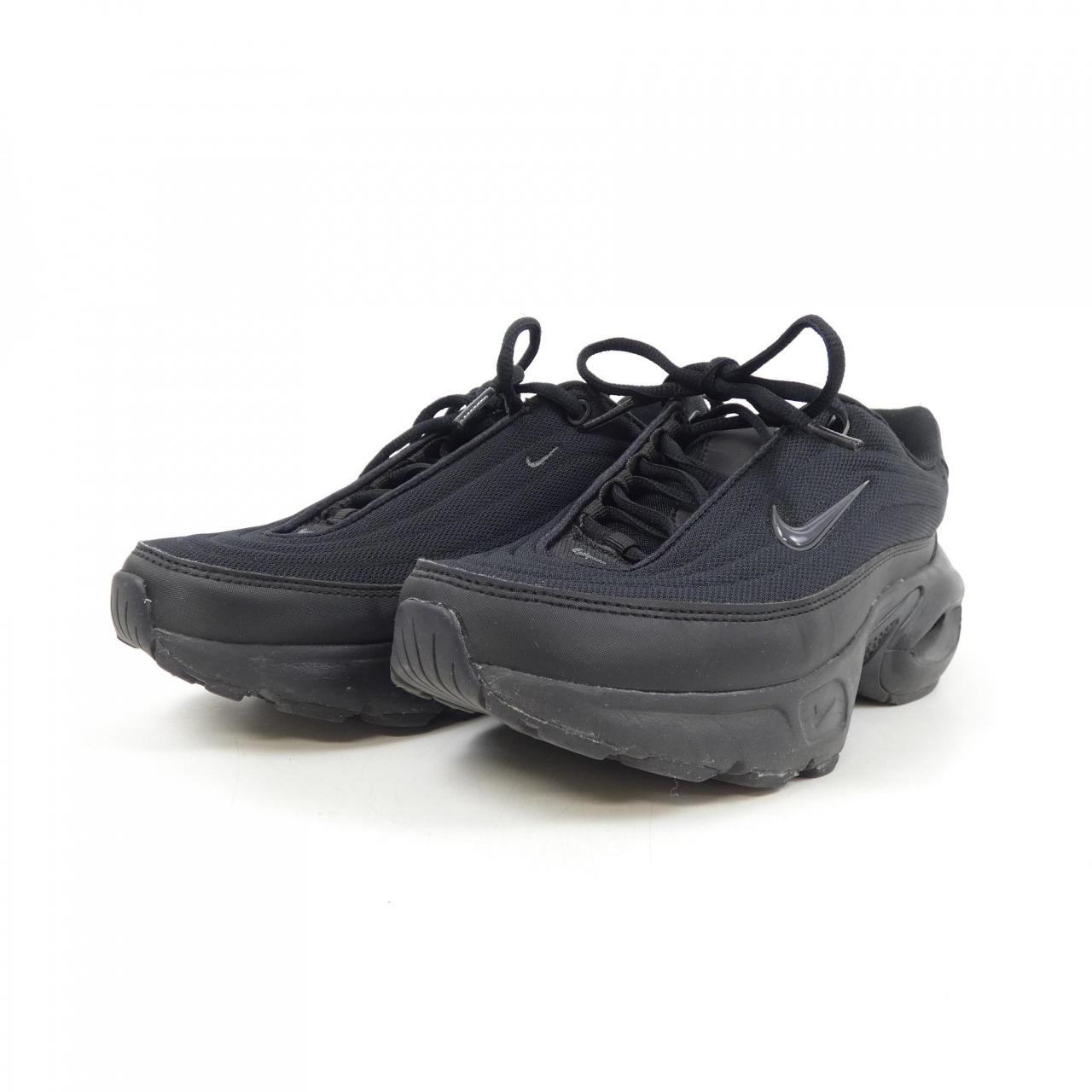 ナイキ NIKE スニーカー
