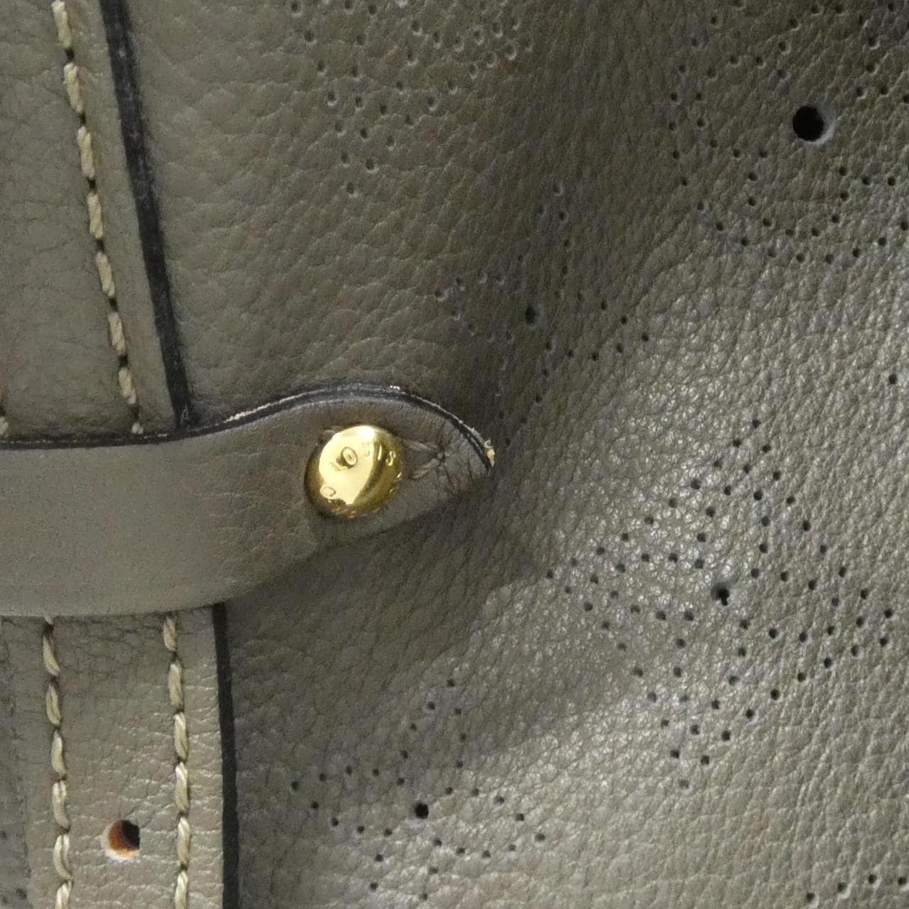 ルイヴィトン マヒナ L M93121 ショルダーバッグ