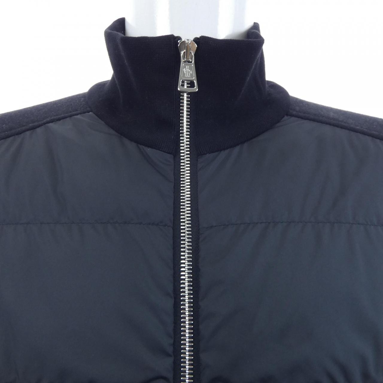 モンクレール MONCLER 20918G00023 ダウンジャケット