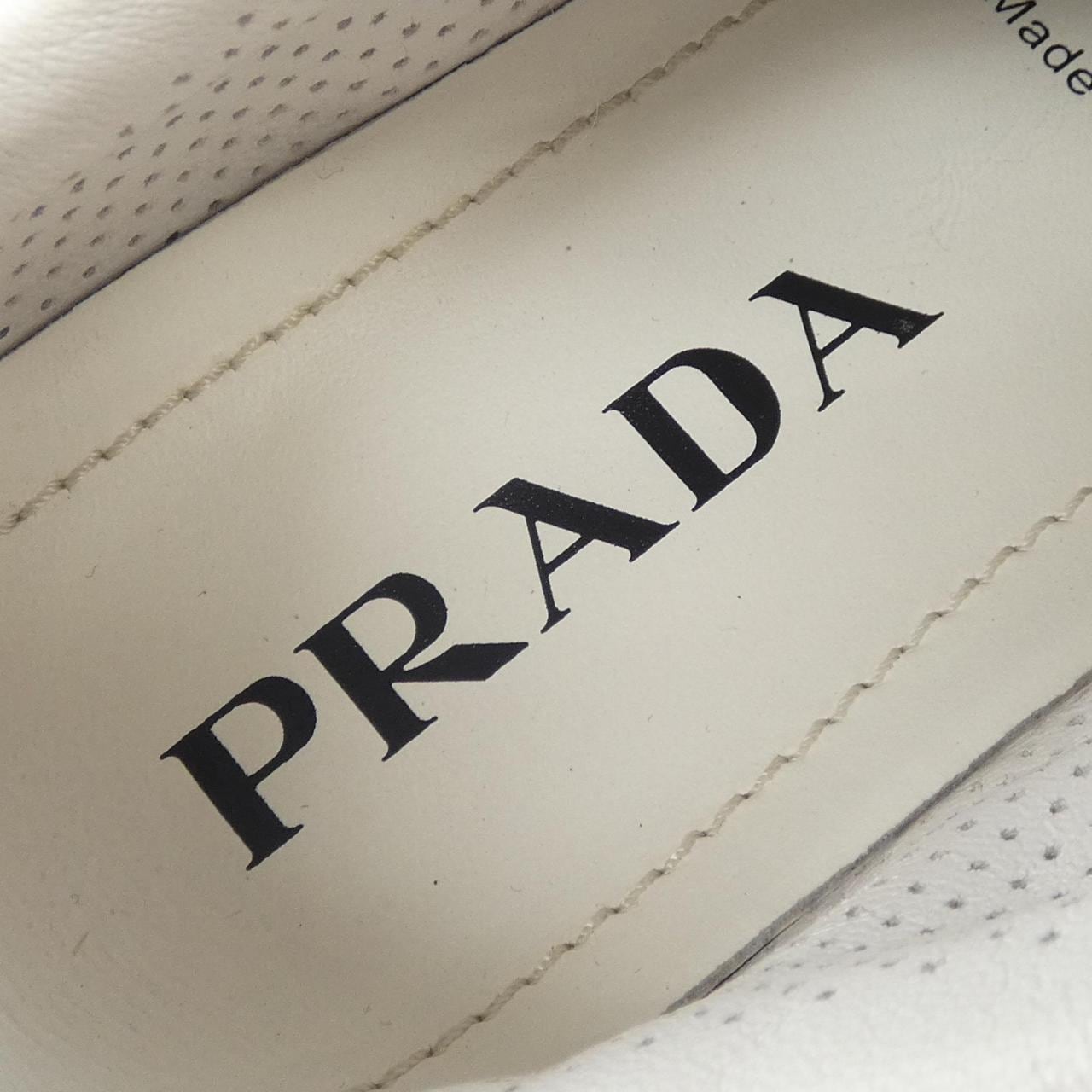 プラダ PRADA スニーカー