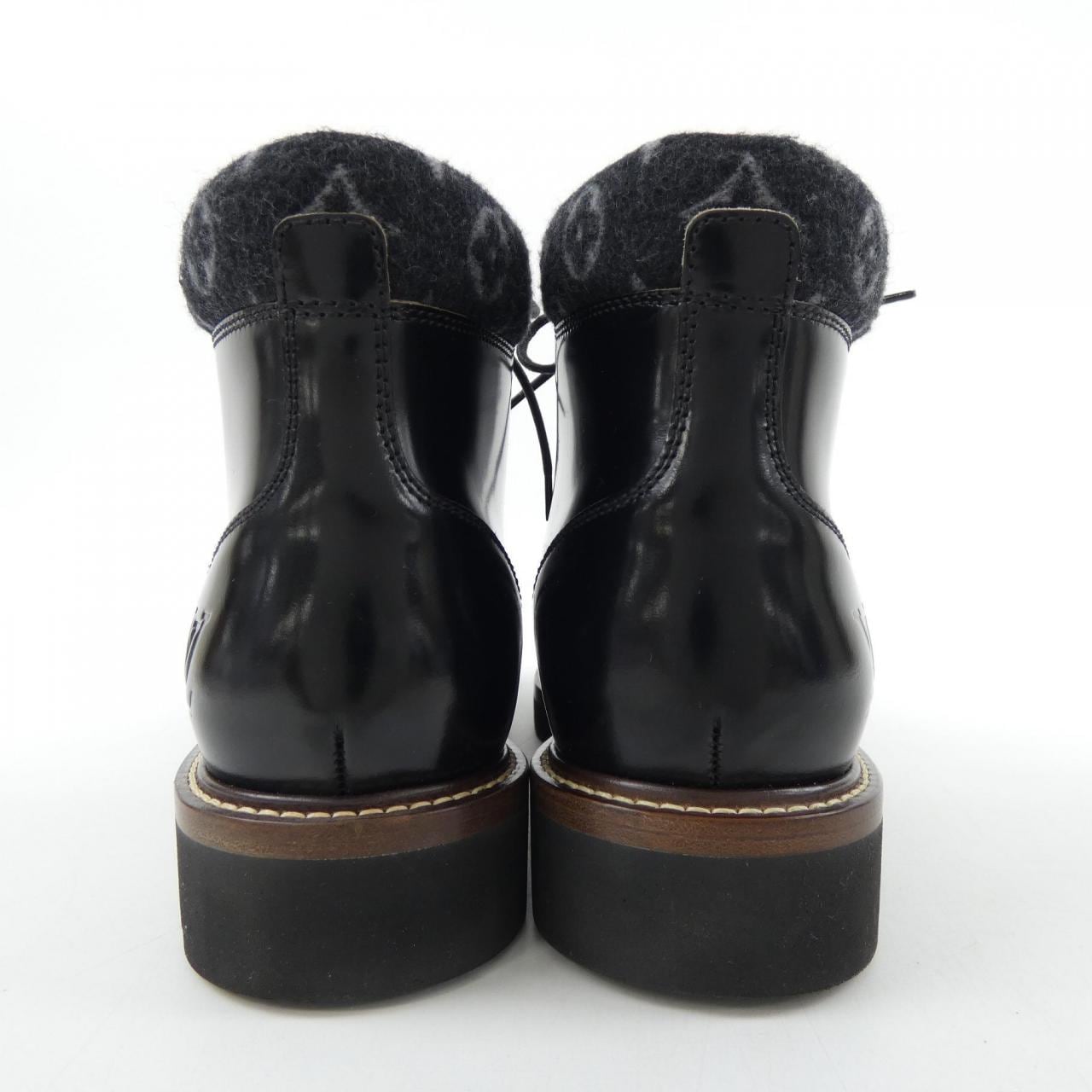 ルイヴィトン LOUIS VUITTON BM0220 ブーツ