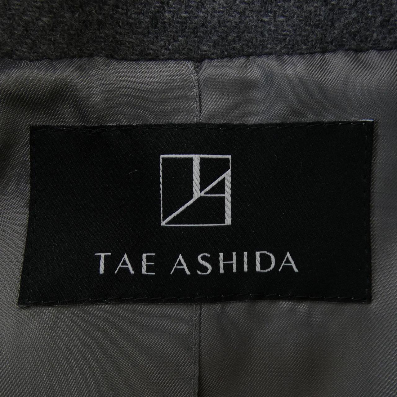 タエアシダ TAE ASHIDA コート