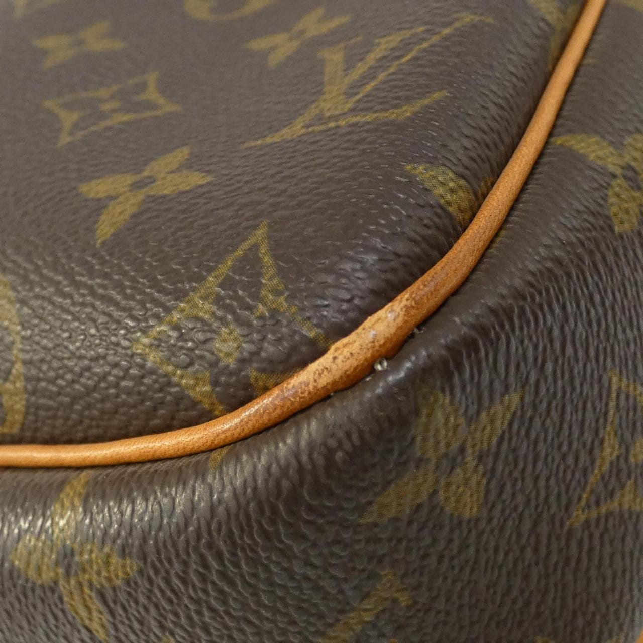 LOUIS VUITTON Monogram Reporter 37 公分 M45252 單肩包