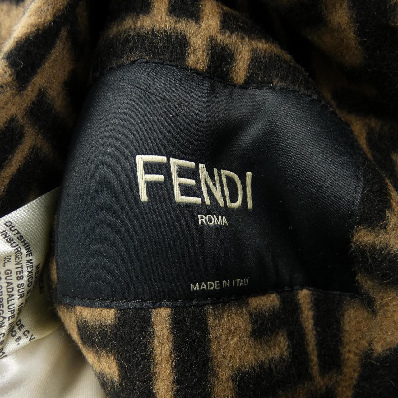 フェンディ FENDI FFモチーフ FF0249 A4LJ コート