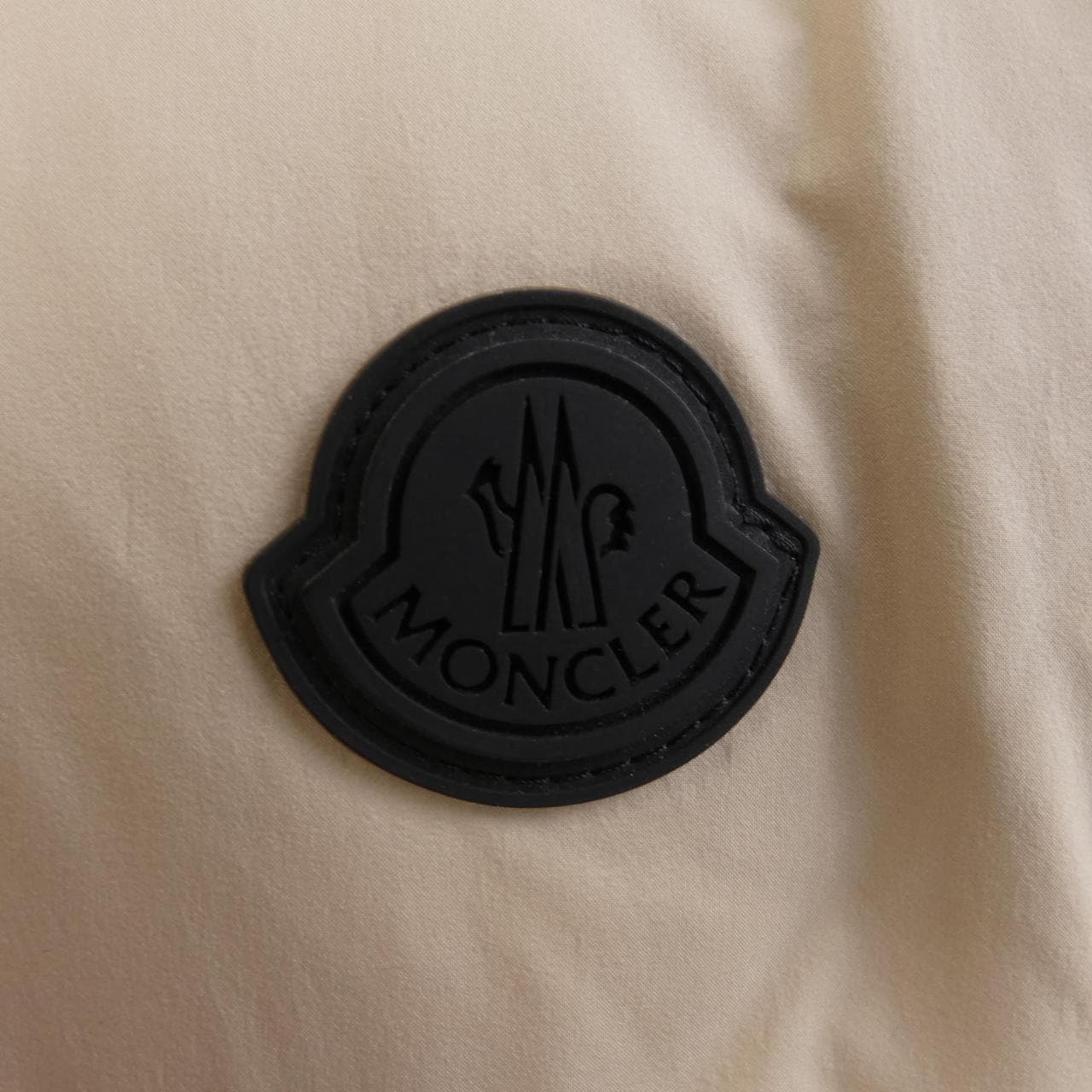 モンクレール MONCLER ダウンジャケット