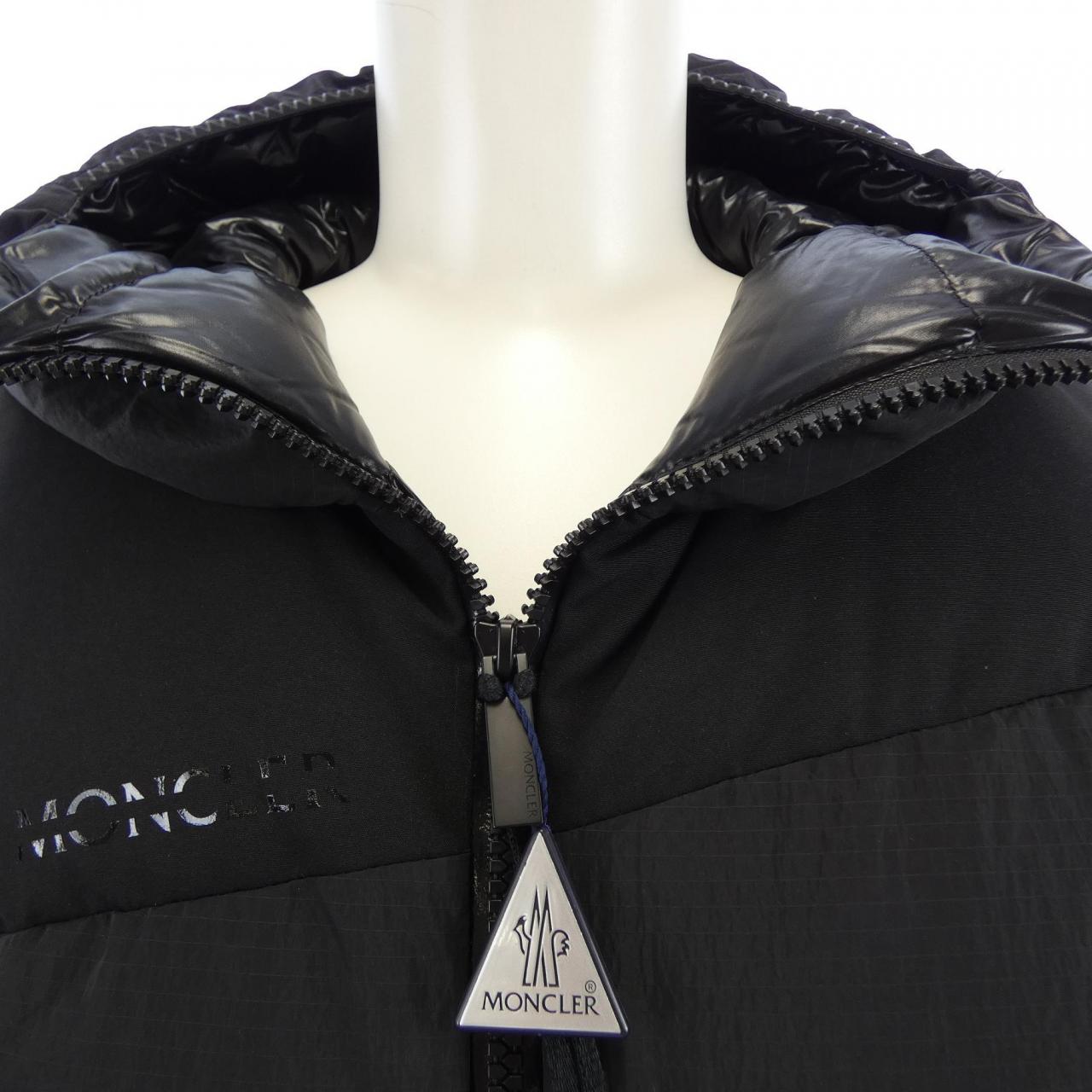 モンクレール MONCLER TACANA ダウンジャケット
