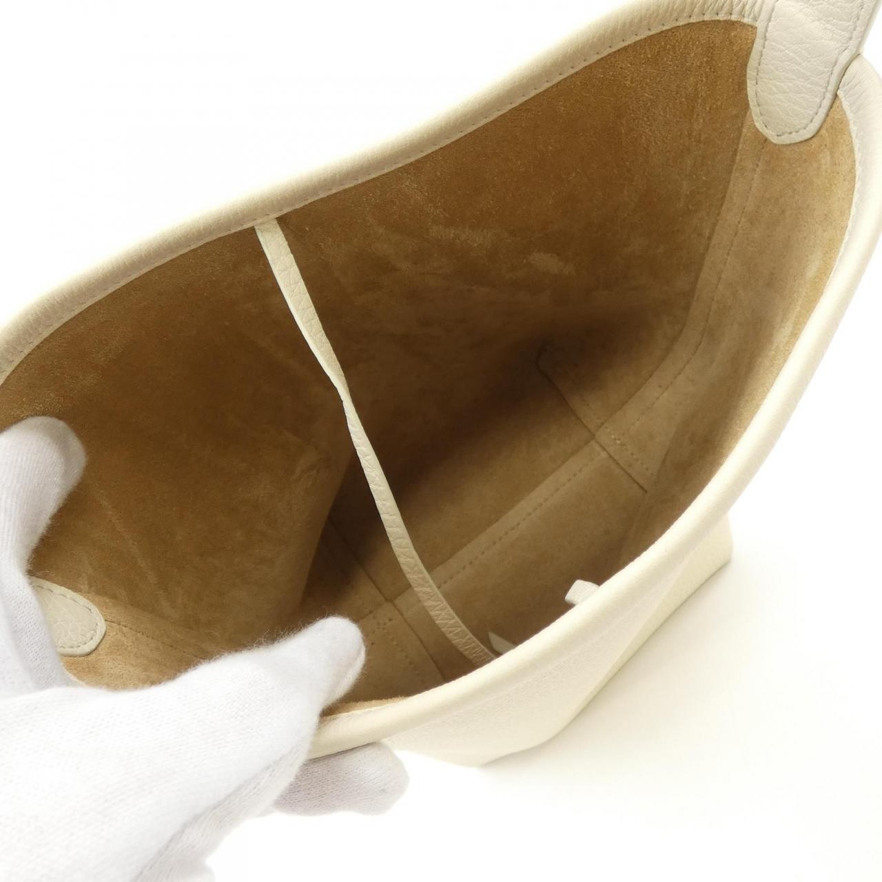 ザロウ THE ROW BAG