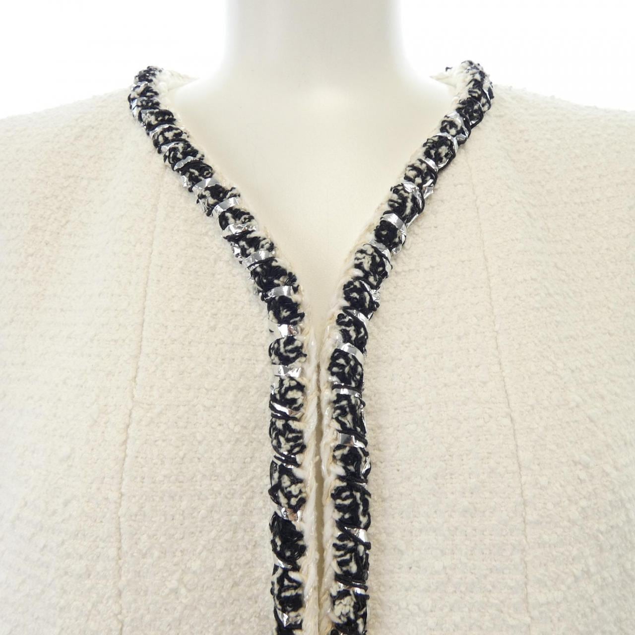 シャネル CHANEL ノーカラージャケット