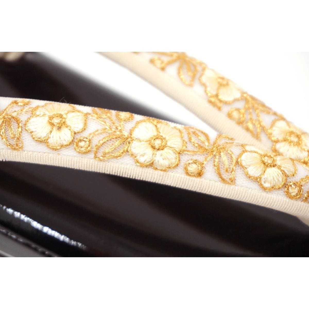 【新品】女草履　インドレース　Ｆサイズ