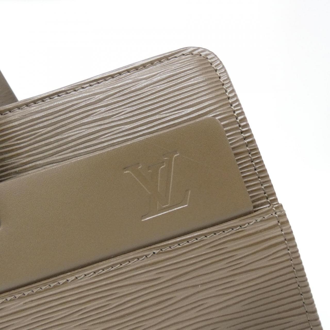 ルイヴィトン エピ クロワゼット GM M5250C ショルダーバッグ