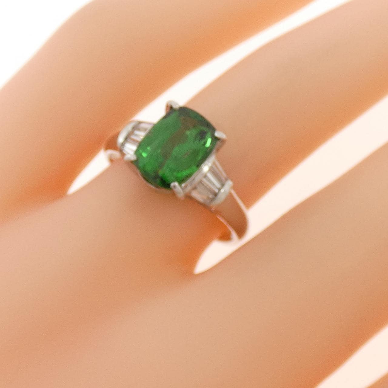 PT900 グリーンガーネット リング 2.021CT