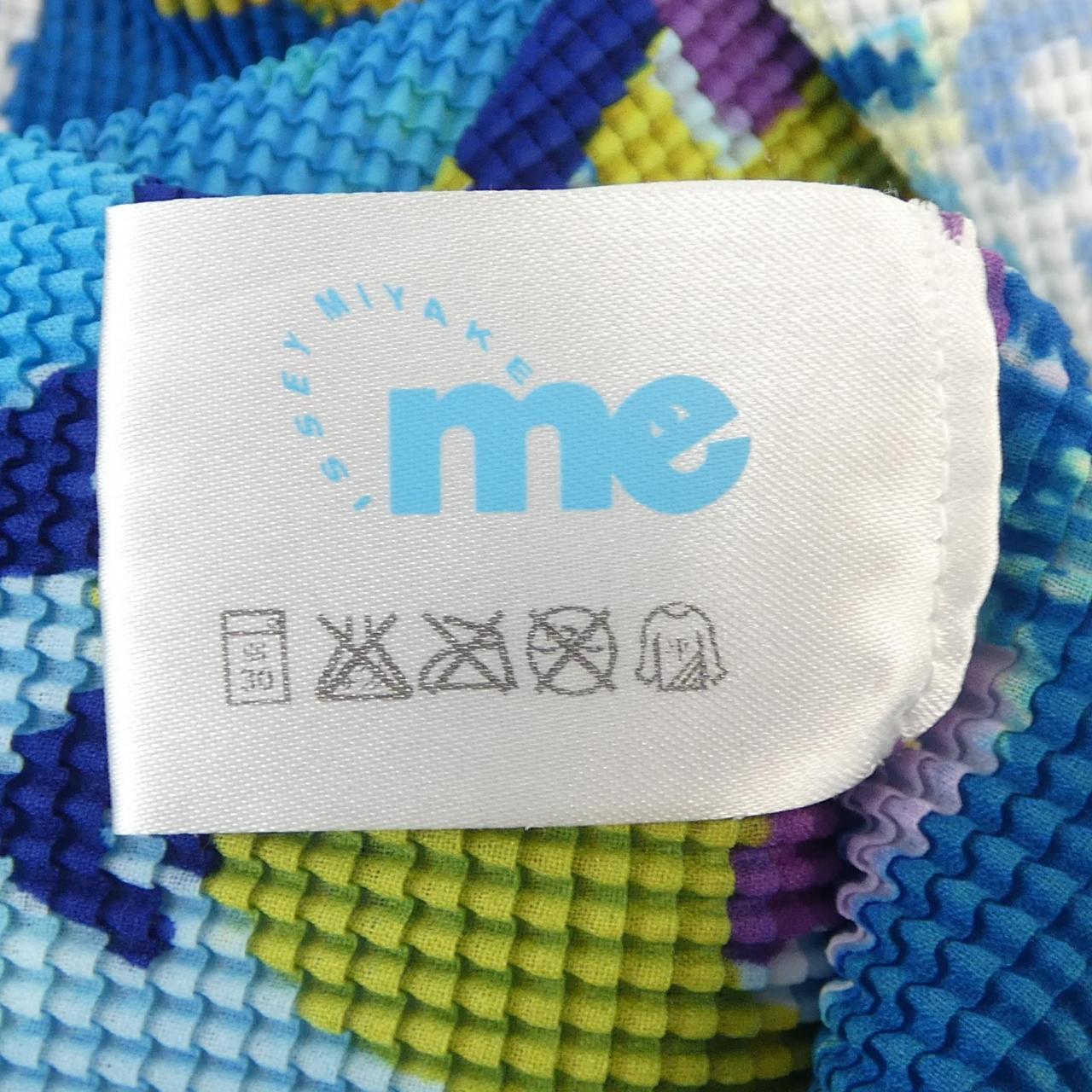 ミーイッセイミヤケ me ISSEY MIYAKE トップス