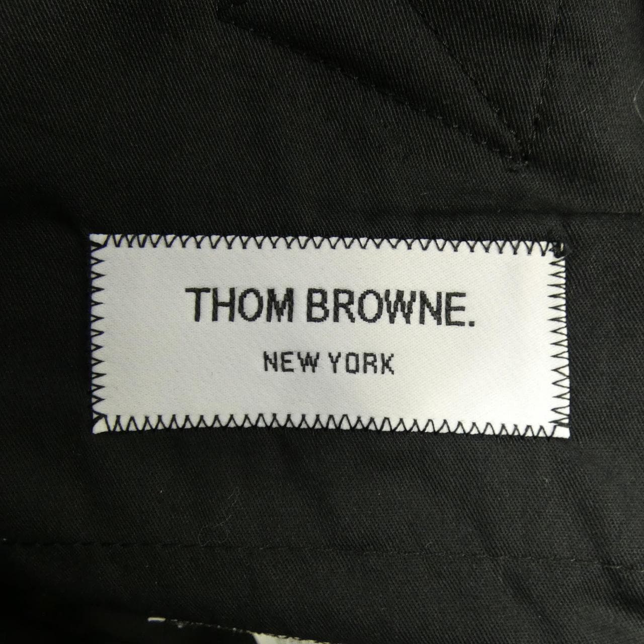 トムブラウン THOM BROWNE MTC001A パンツ