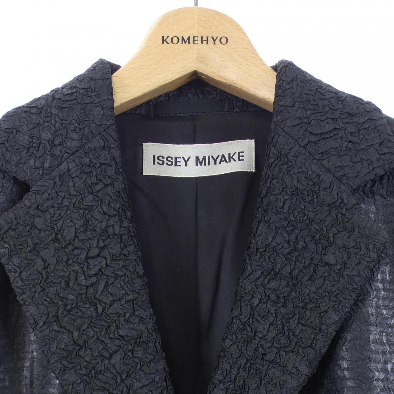 イッセイミヤケ ISSEY MIYAKE IM22FA002 チェスターコート