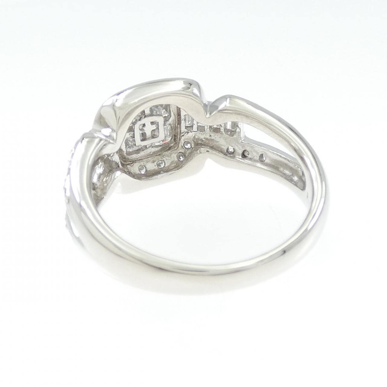PT900 ダイヤモンド リング 1.00CT