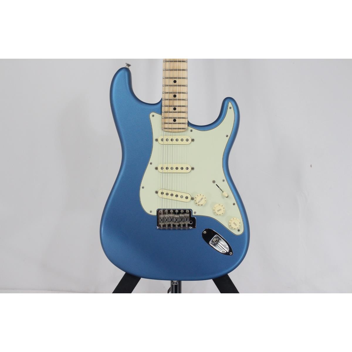 FENDER AMERICAN PERFORMER STRATO