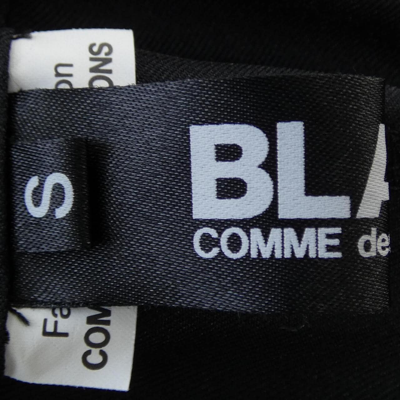 ブラックコムデギャルソン BLACK COMME des GARCONS 1O-P026 パンツ