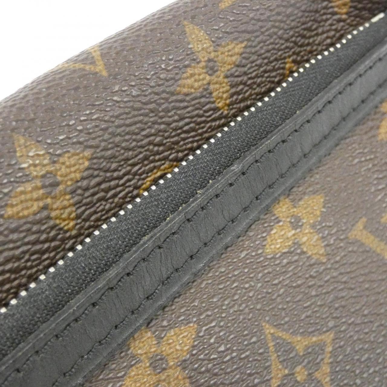 LOUIS VUITTON Monogram Macassar Truth 香水 M40378 手拿包