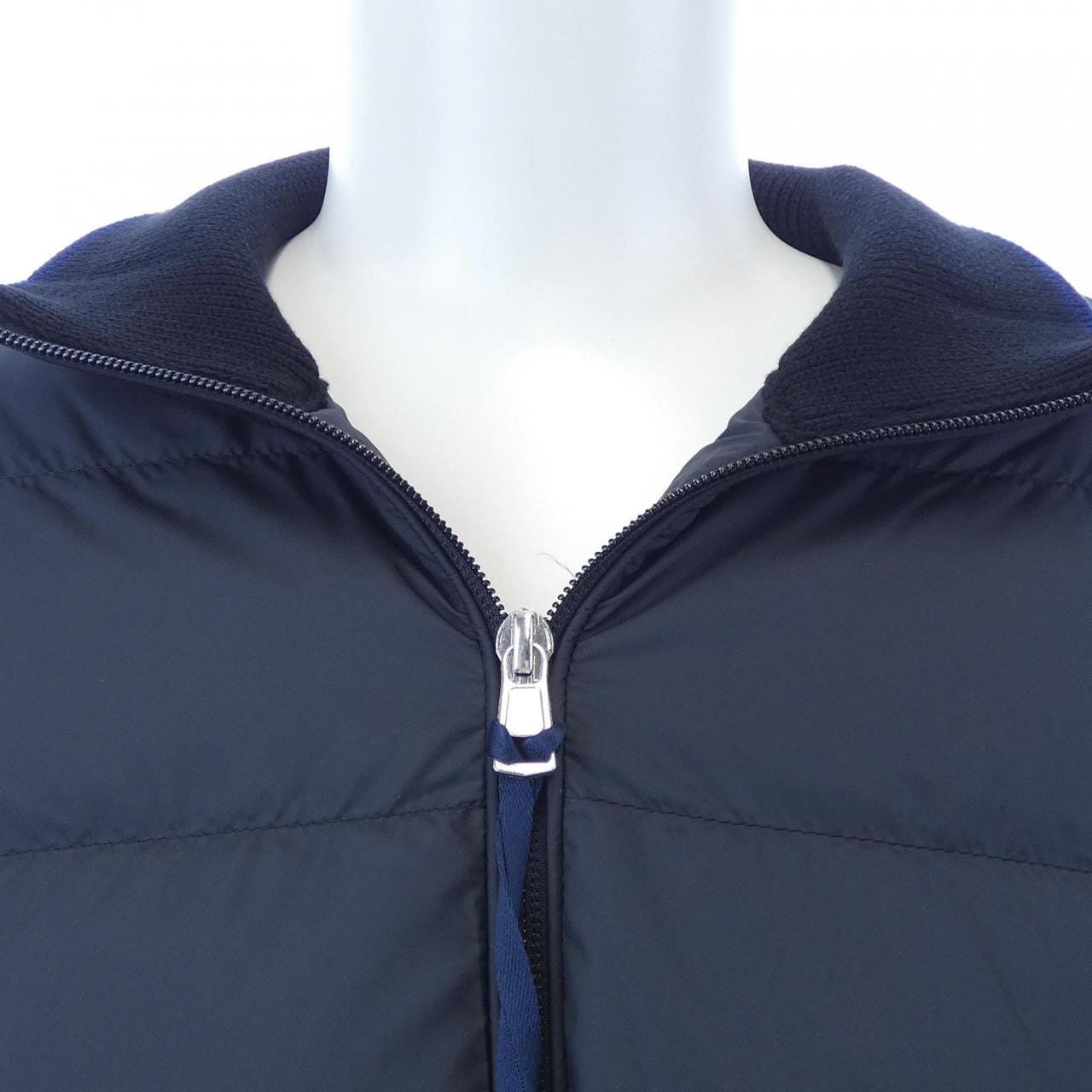 【新品】モンクレール MONCLER K20919B00003 ダウンジャケット