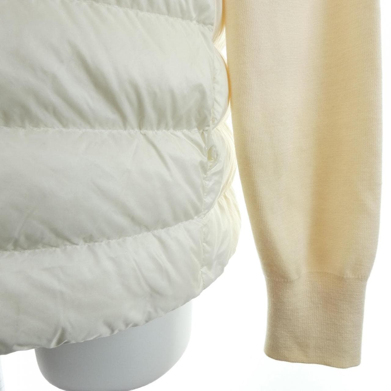 モンクレール MONCLER 20939B00030 ダウンジャケット