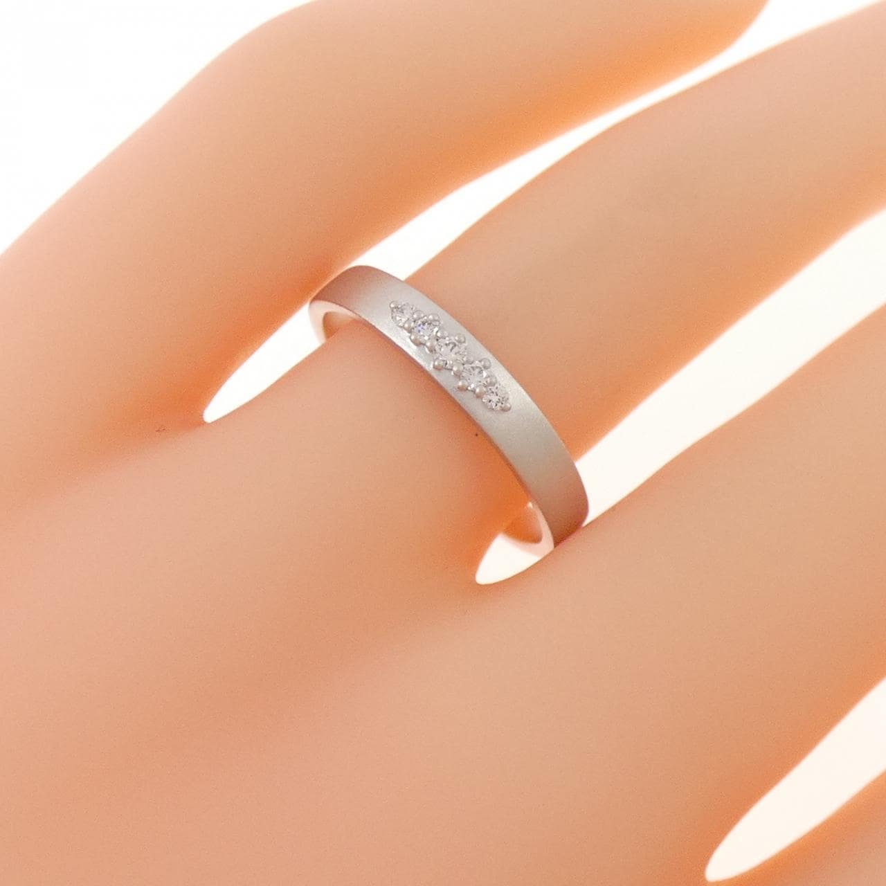 オレフィーチェ ダイヤモンド リング 0.06CT
