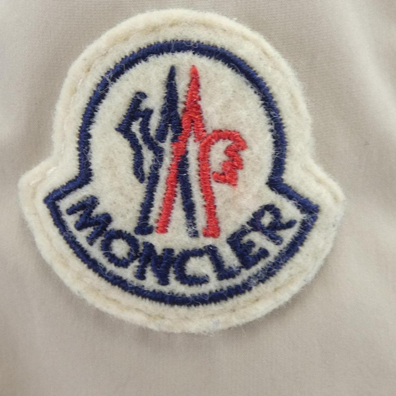 モンクレール MONCLER DETIAN ダウンジャケット