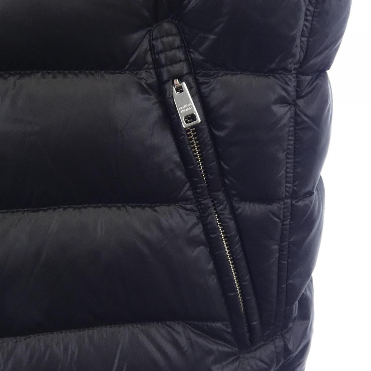 プラダ PRADA SGB628 ダウンベスト