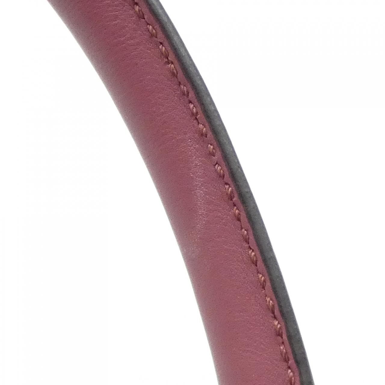 グッチ 453704 KU21N バッグ