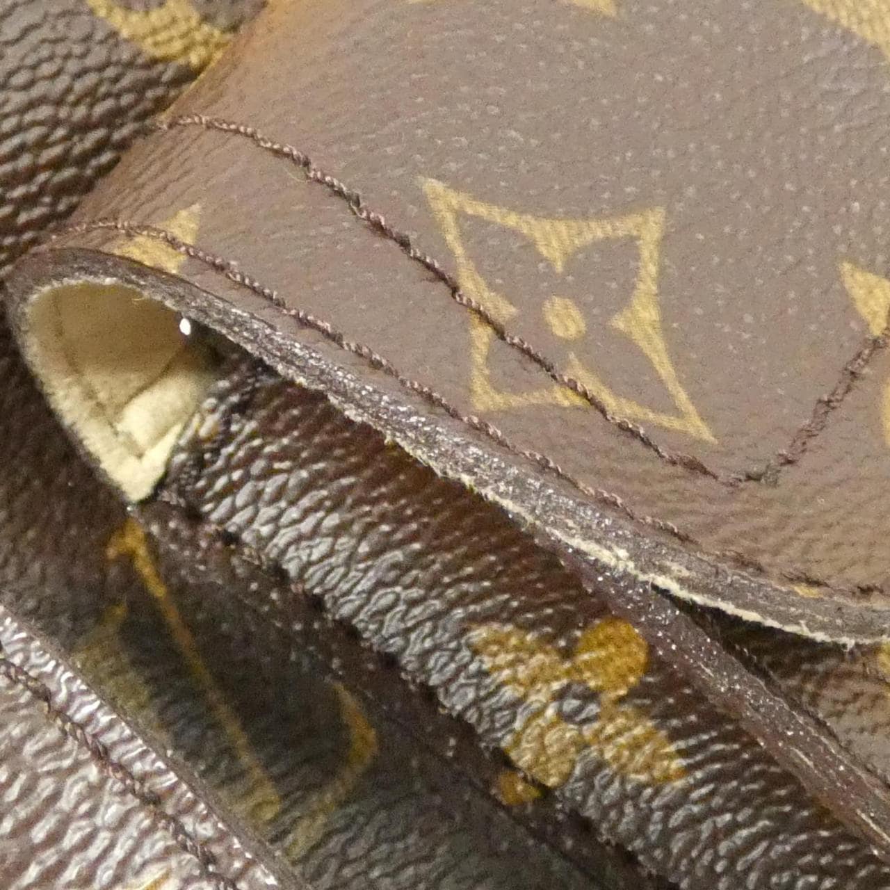 LOUIS VUITTON Monogram Manhattan PM M40026 Bag