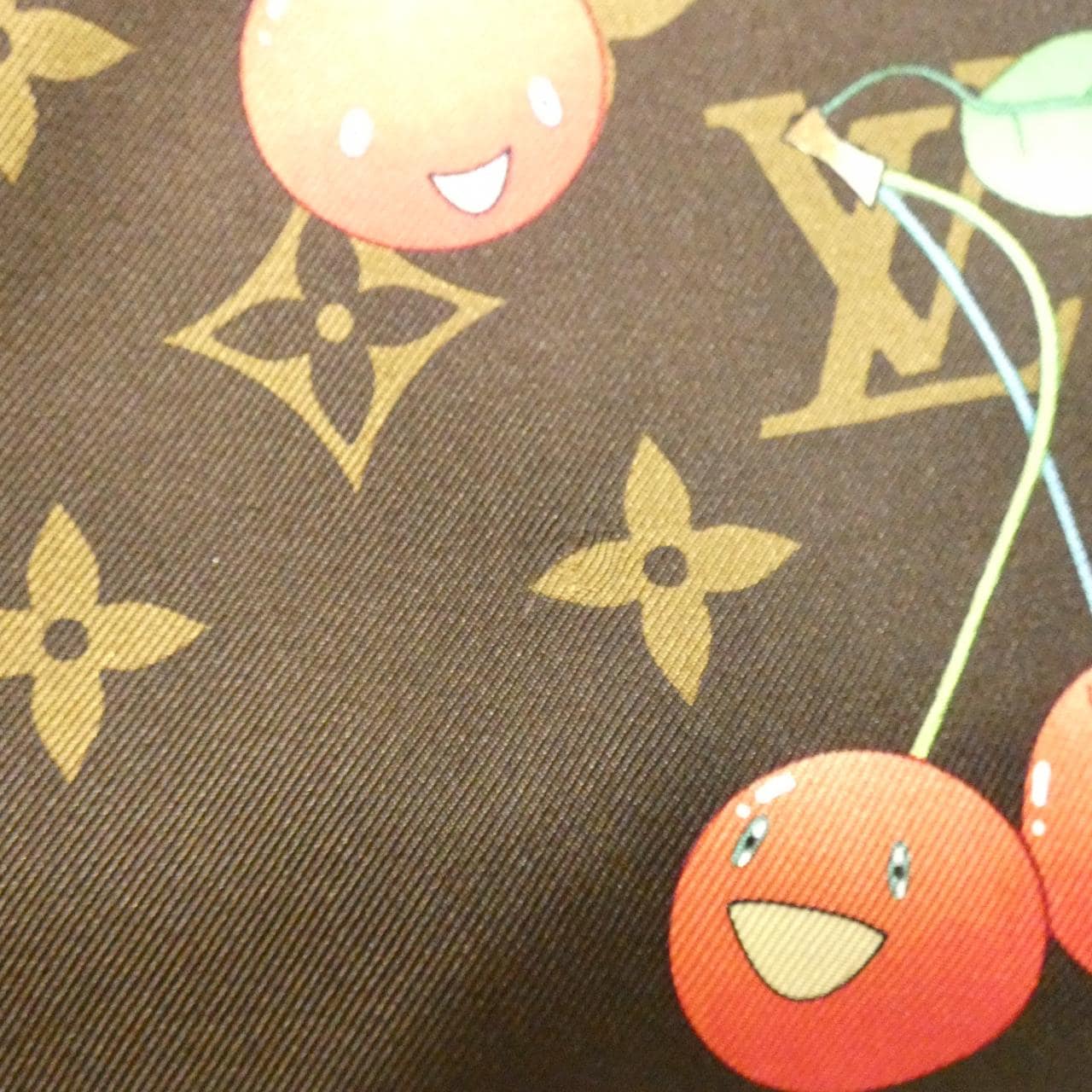 ルイヴィトン カレ モノグラム チェリー M71962 スカーフ